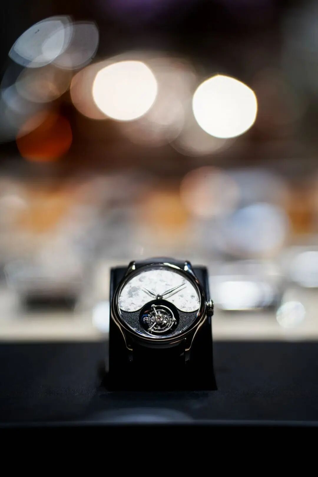 Pale tourbillon dial from the Shanghai-inspired five-element series